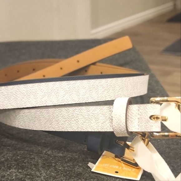 Michael Kors 2 For 1 MK Logo & Navy Belt Set - Picture 3 of 8